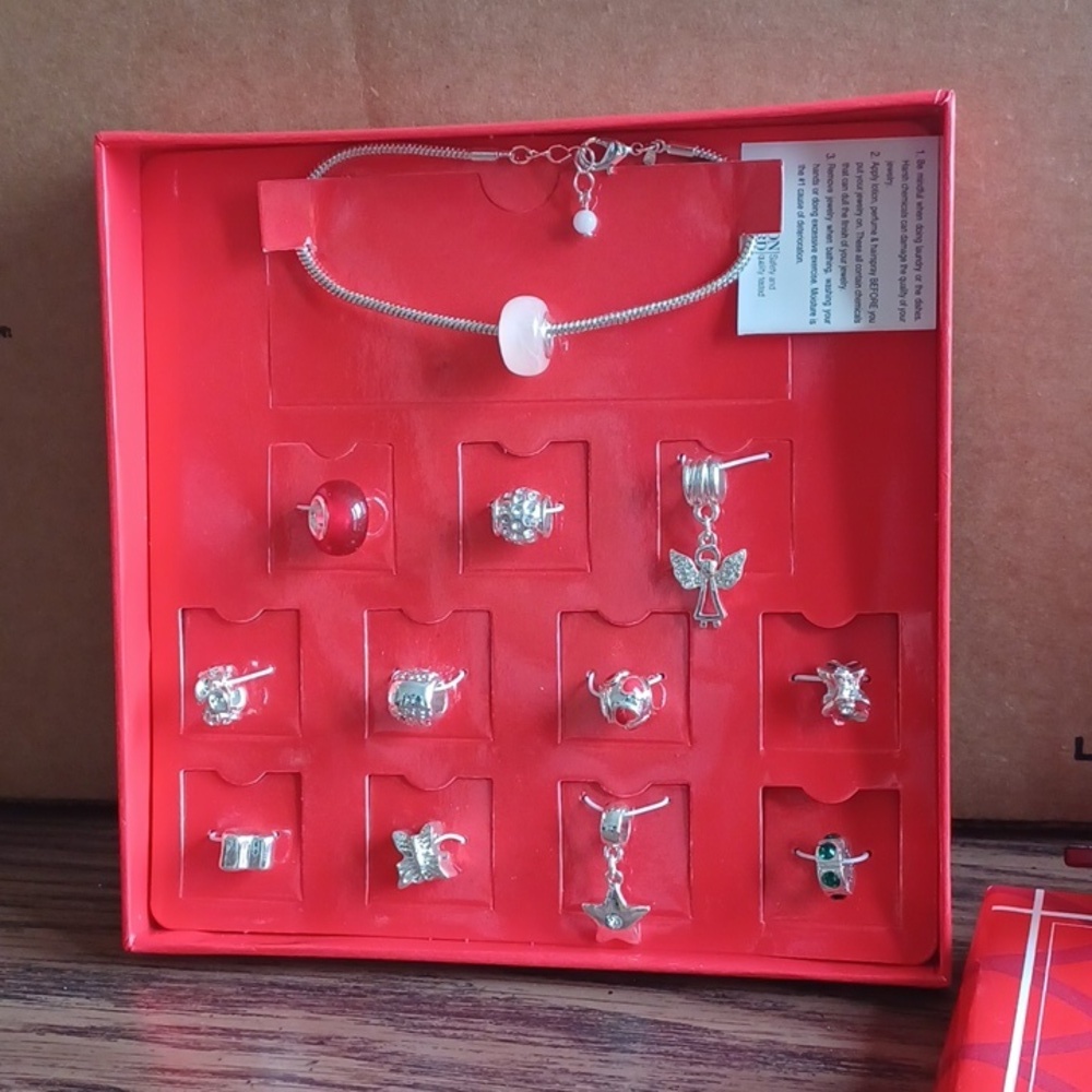 Cherished Memories Bracelet Set, NIB